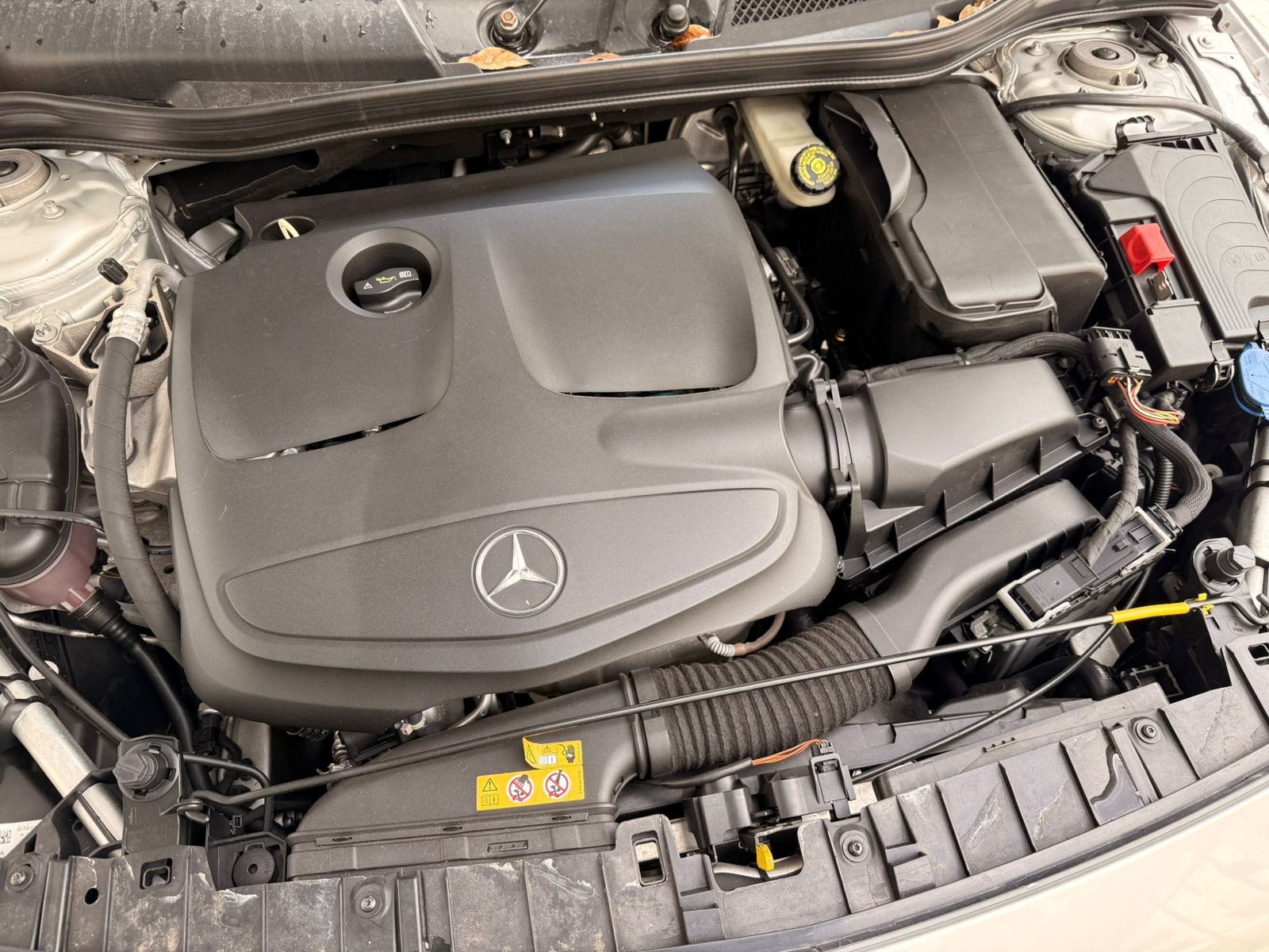 MERCEDES BENZ GLA180 - Imagen 5