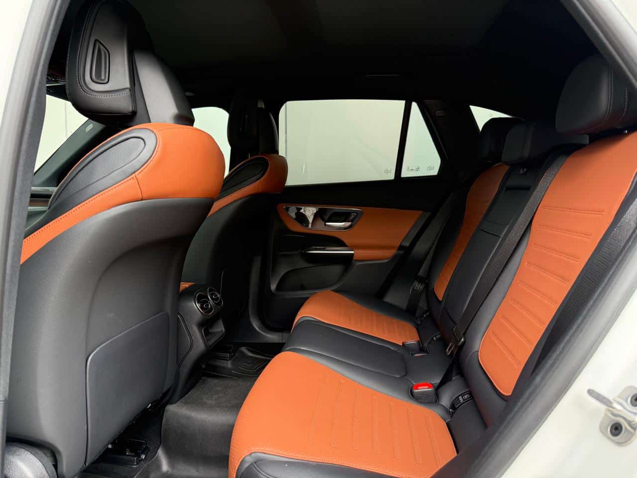 MERCEDES BENZ GLC300 - Imagen 7