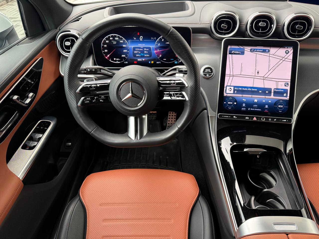 MERCEDES BENZ GLC300 - Imagen 3