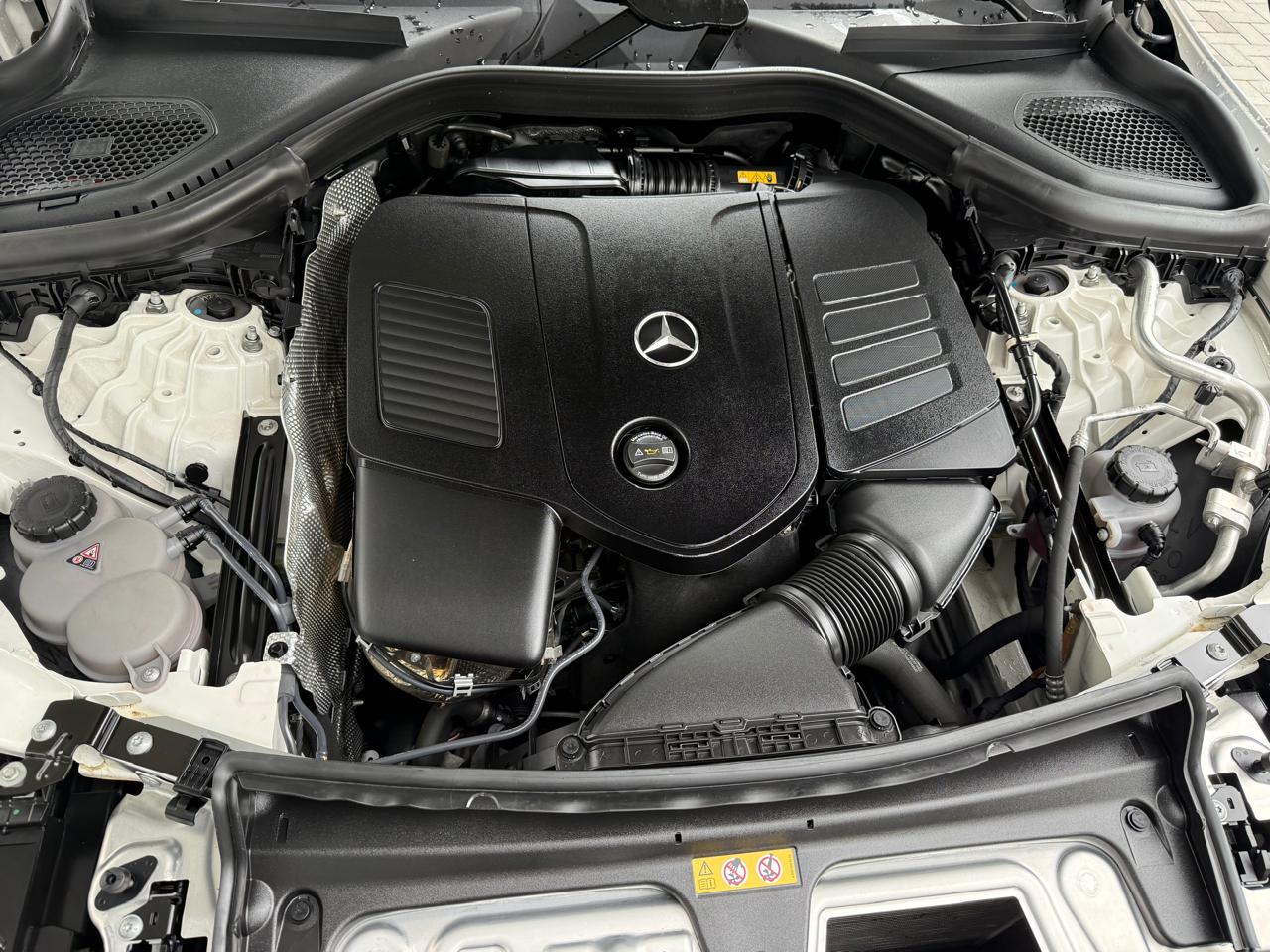 MERCEDES BENZ GLC300 - Imagen 8