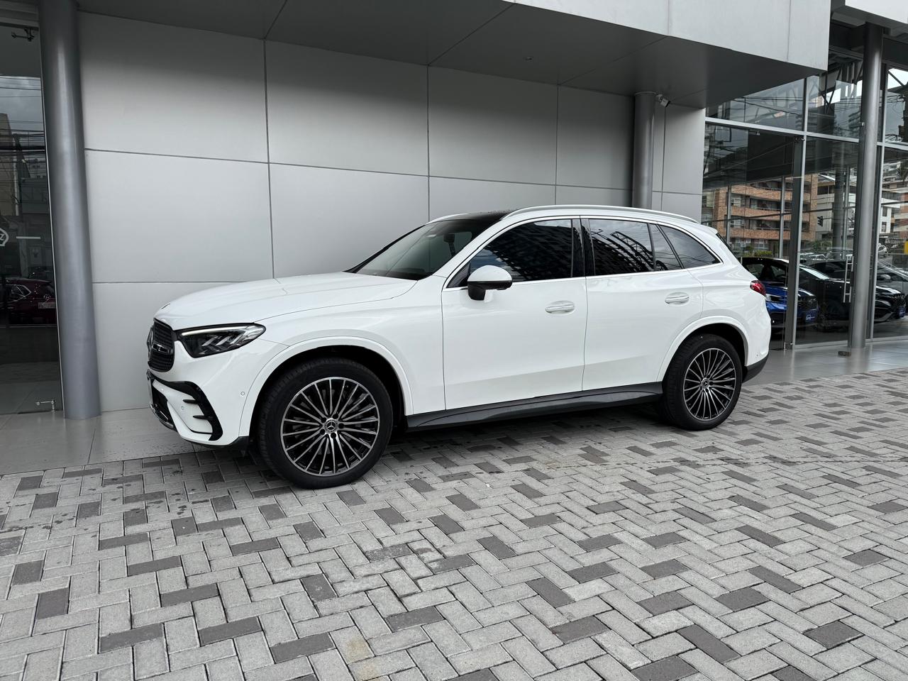 MERCEDES BENZ GLC300