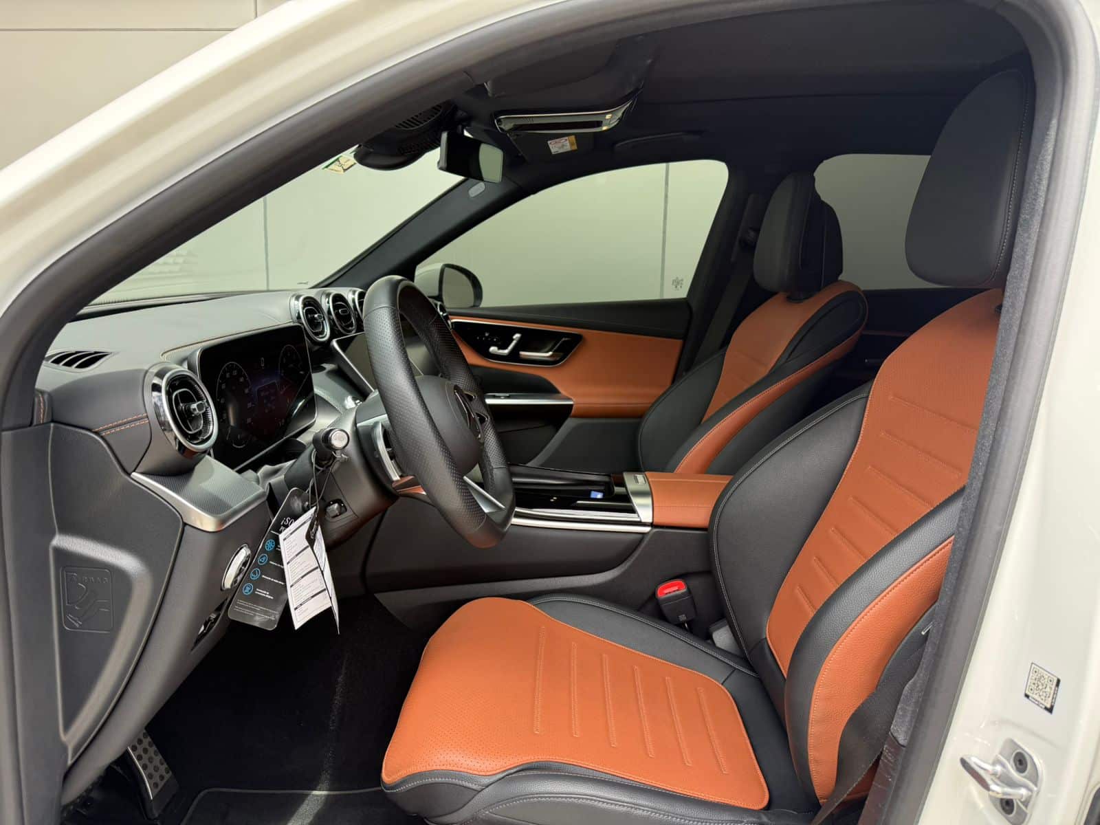 MERCEDES BENZ GLC300 - Imagen 4