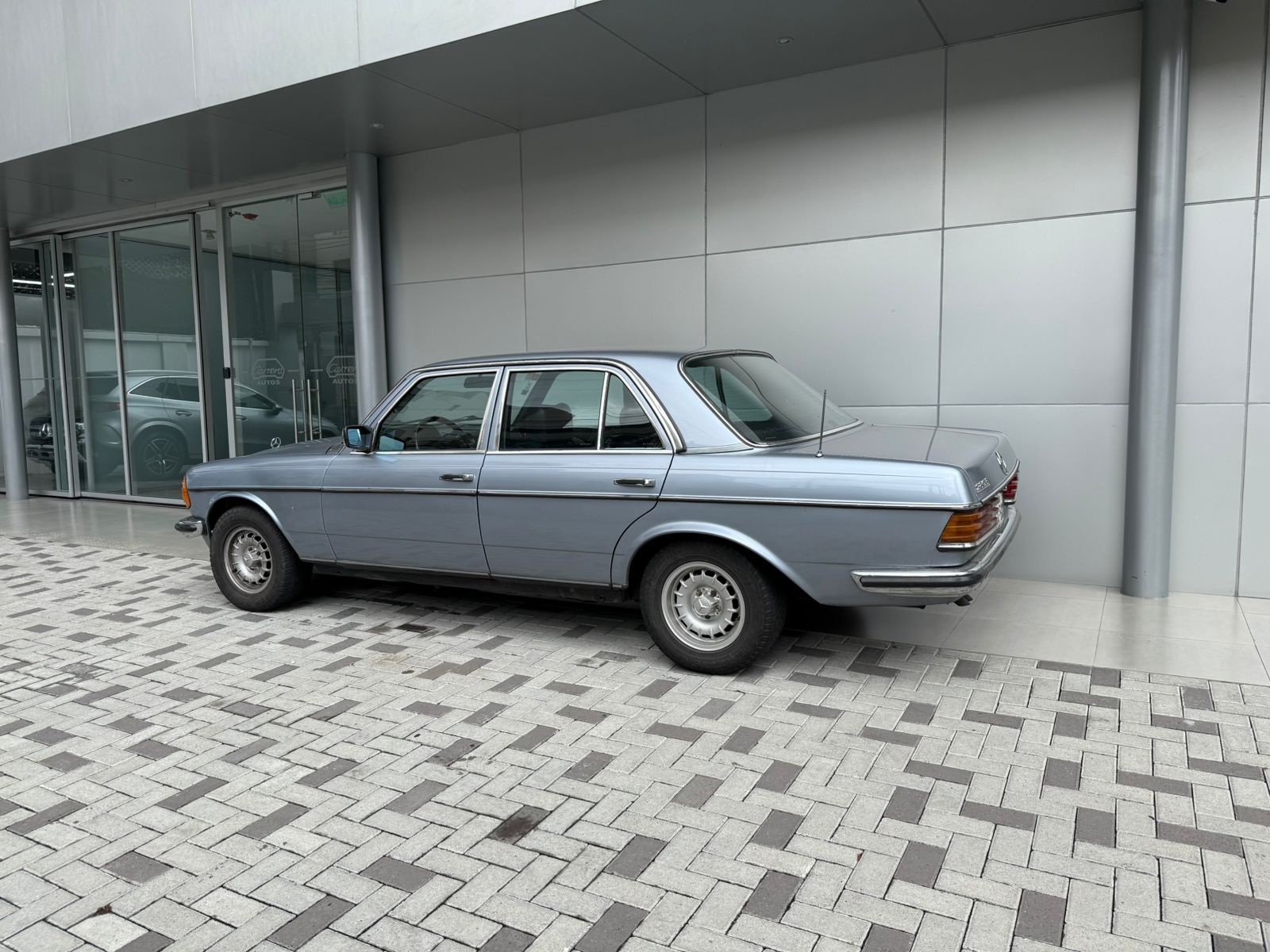 MERCEDES BENZ 280E - Imagen 2