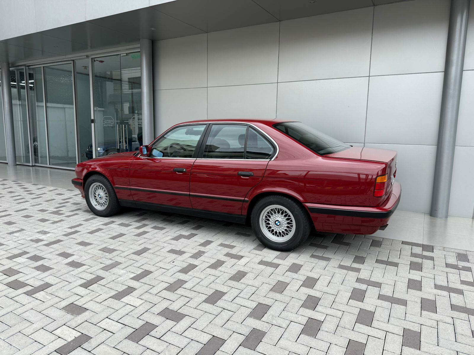 BMW 525i - Imagen 2