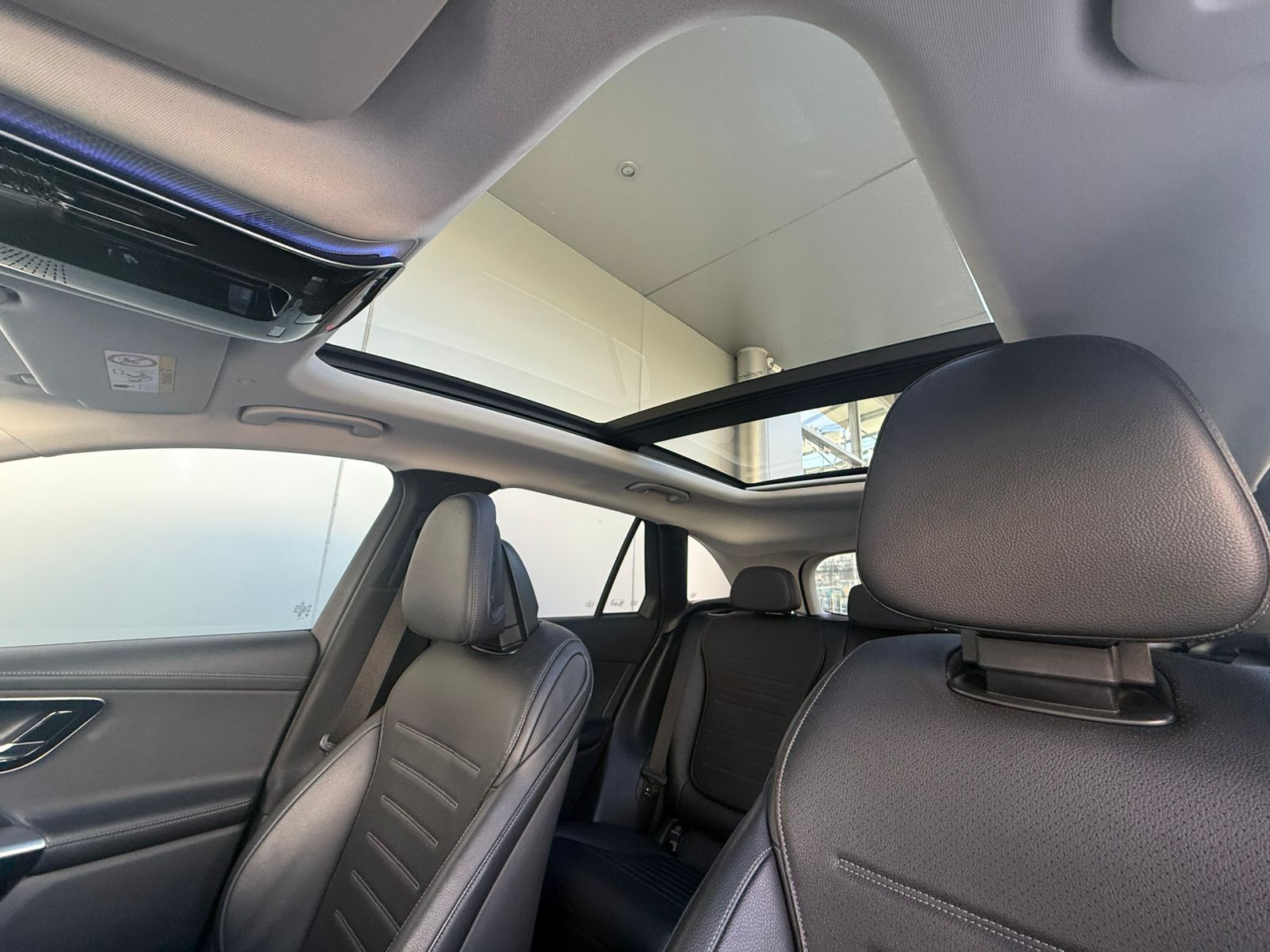 MERCEDES BENZ GLC300 - Imagen 5