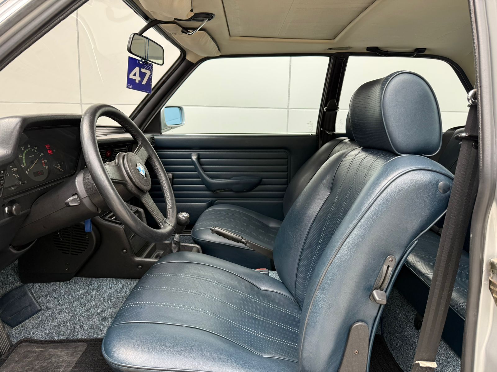 BMW 323 - Imagen 3