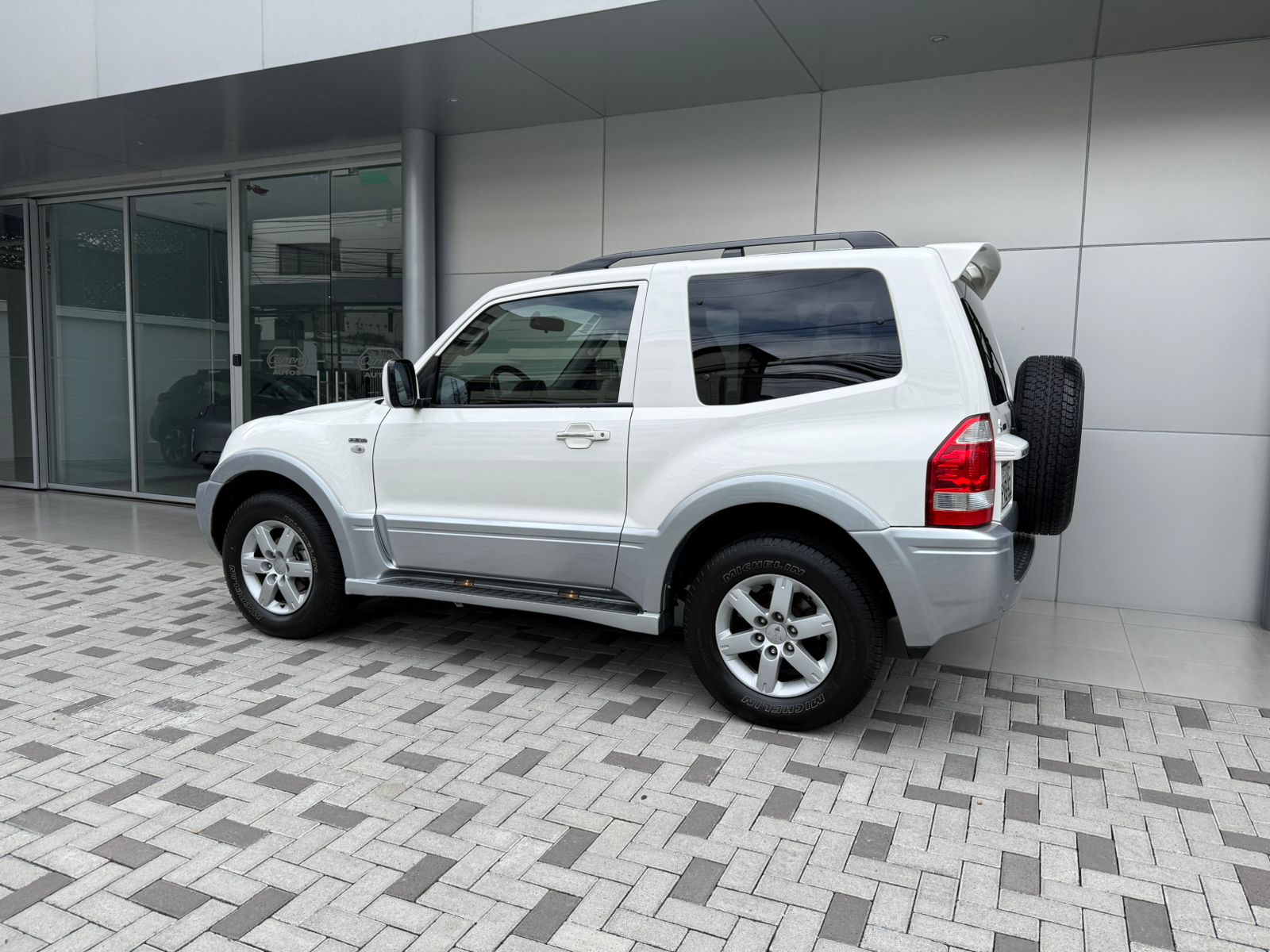 MITSUBISHI MONTERO 3P - Imagen 2