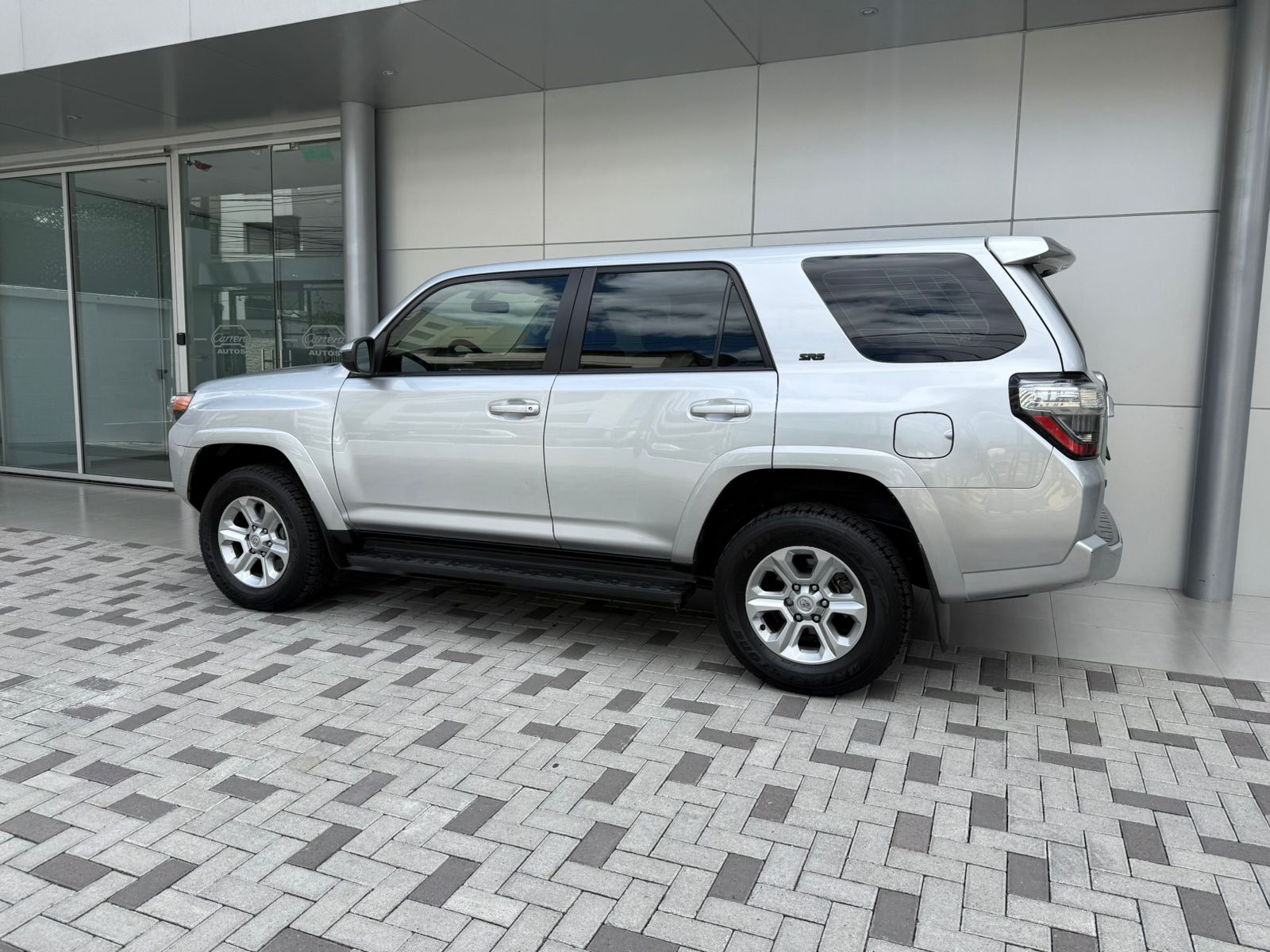 TOYOTA 4RUNNER SR5 - Imagen 2