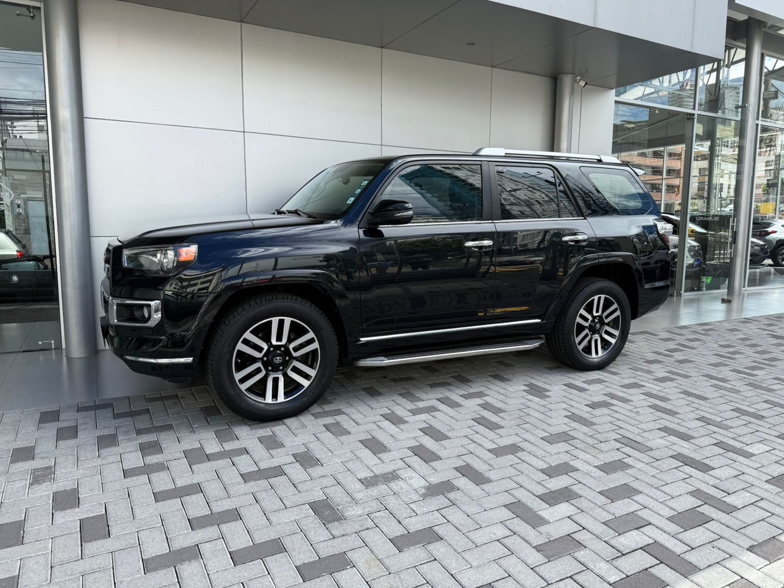 TOYOTA 4RUNNER